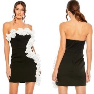IEENA 2 FOR MAC DUGGAL Black & White size 2 New with tags 49642 Retail $395